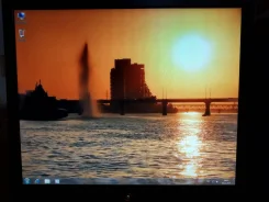 BenQ. 19" ����