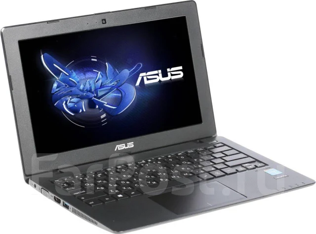Asus X200MA. 11.6", 2,1����, ��� 4 ��, ���� 250���, WiFi: 1, Bluetooth: 1, ����������� �� 4��. ����