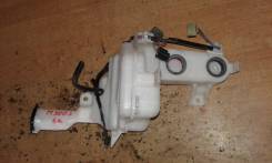 Бачок стеклоомывателя. Toyota Passo, KGC10, KGC15, QNC10 Daihatsu Boon, M300S, M301S, M310S, M312S