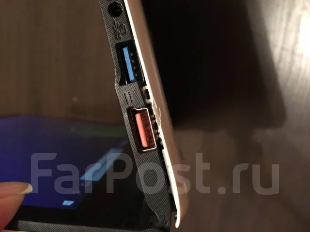 Lenovo Yoga. 14", ��� 64 �� � ������, ���� 256���, WiFi: 1, Bluetooth: 1, ����������� �� 9��. ����