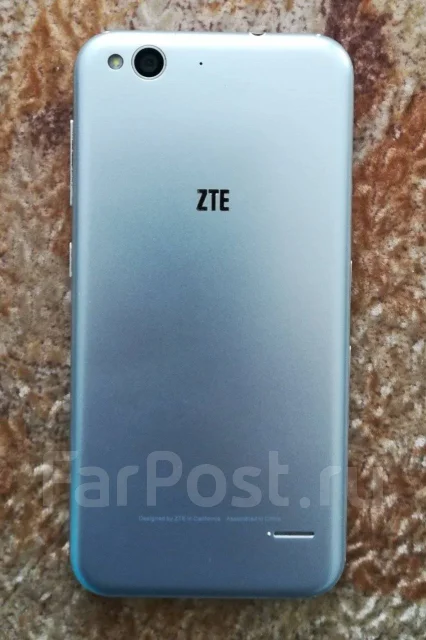 ZTE Blade S6. �/� ����