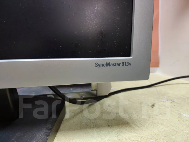 Samsung. 19" ����