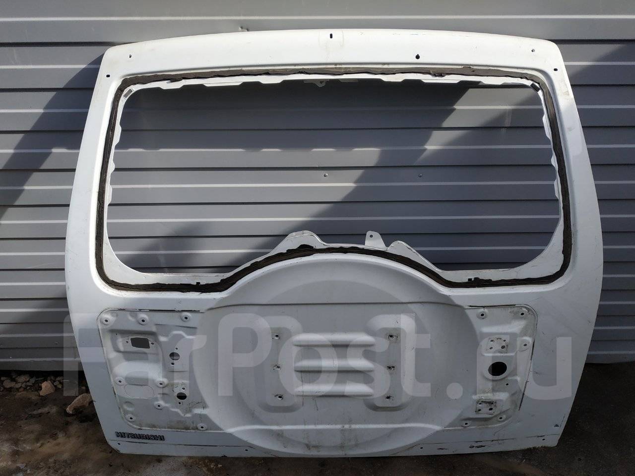 Дверь паджеро спорт 1. Дверь багажника Pajero 4. Крышка багажника Pajero 2015 93 кузов. Крышка багажника Pajero 3. Дефлектор крышки багажника Паджеро 4.