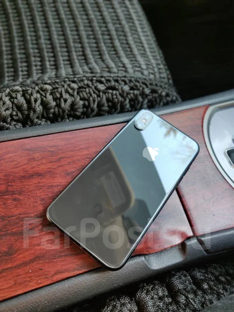 Apple iPhone X. �/�, ������, 3G, 4G LTE, ����������, NFC ����