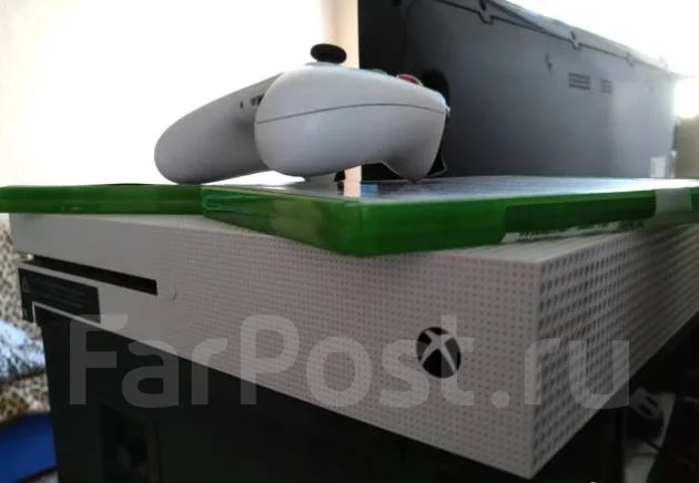 Microsoft Xbox One S ����
