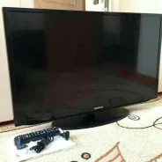 Samsung UE32F4000. LCD (��) ����