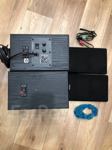 Asus ROG. 15.6", 3,3����, ��� 8 ��, ���� 1 120���, WiFi: 1, Bluetooth: 1, ����������� �� 5��. ����