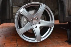 OZ Racing Canyon. 9.5x20", 5x150, ET42 ����