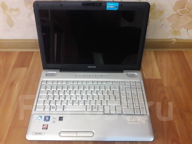 Toshiba Satellite L500. 15.6", 2,3����, WiFi: 1, Bluetooth: 1 ����