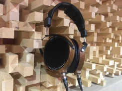 Audeze ����