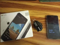 Microsoft Lumia 650. �/�, ������, 3G, 4G LTE, NFC ����