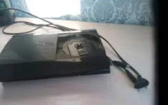 Sony PlayStation 3 Super Slim ����