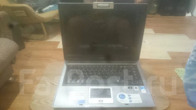 Asus F3Sv. 15.4", 1,5����, ��� 4 ��, ���� 200���, WiFi: 1, Bluetooth: 1 ����