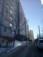 3-комнатная, проспект Красного Знамени 119 во Владивостоке 3-комнатная, проспект Красного Знамени 119. Третья рабочая, проверенное агентство, 67,0 кв. м. Дом снаружи