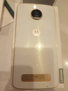 Moto Z Play. �/� ����