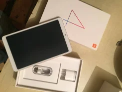 Xiaomi MiPad 4 ����