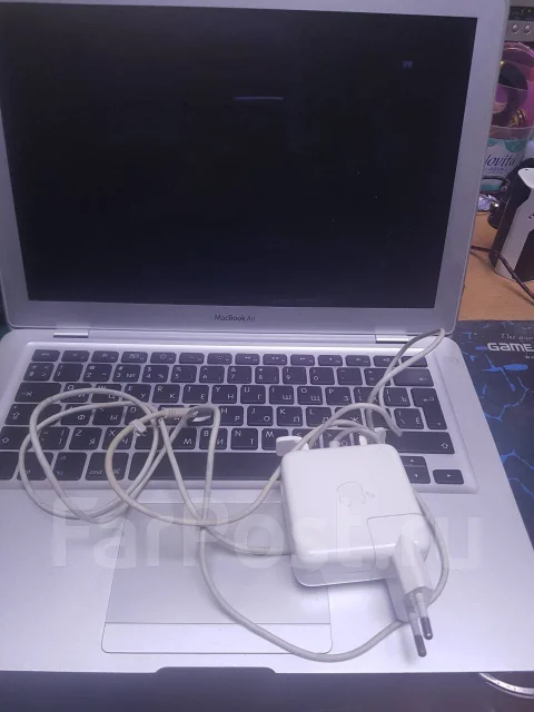 Apple MacBook Air 13 2008 Early MB003. WiFi: 1, Bluetooth: 1 ����