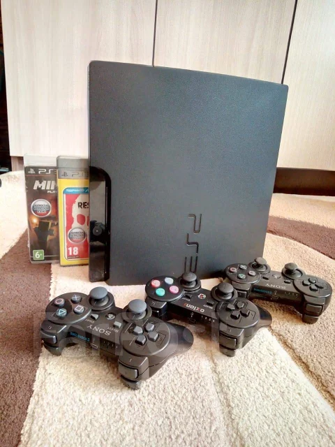 Sony PlayStation 3 Slim ����
