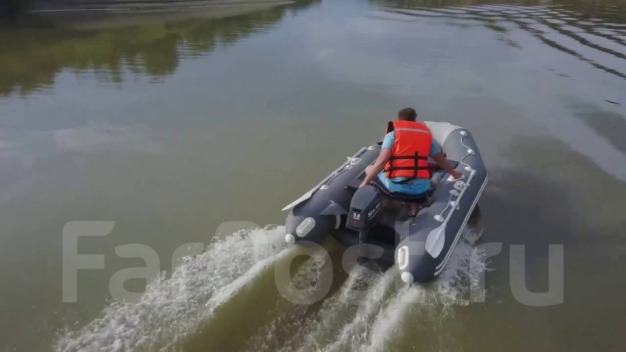 Обзор лодок нднд видео. Лодка Аква 3200 с мотором. Лодка Аква 3200 НДНД. Аква 3400 НДНД на воде. Моторная лодка Аква м-3000.