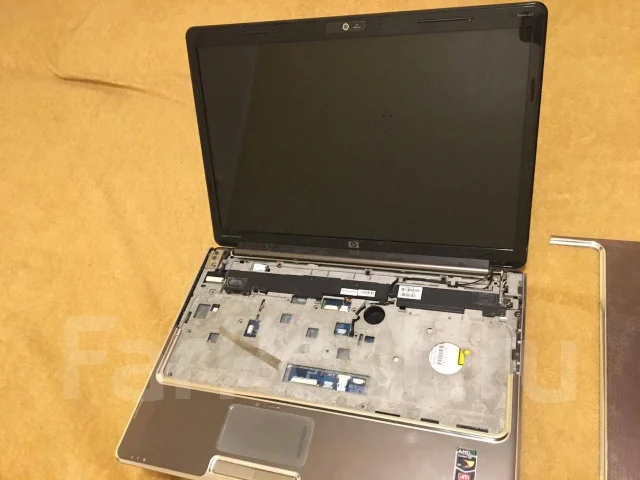 HP Pavilion dv7. 17", 2,2����, ��� 4 ��, ���� 320���, WiFi: 1, Bluetooth: 1 ����