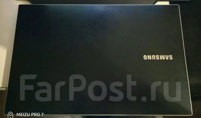 Samsung 305V5A. 15.6", 2,2����, ��� 6 ��, ���� 500���, WiFi: 1, Bluetooth: 1, ����������� �� 4��. ����