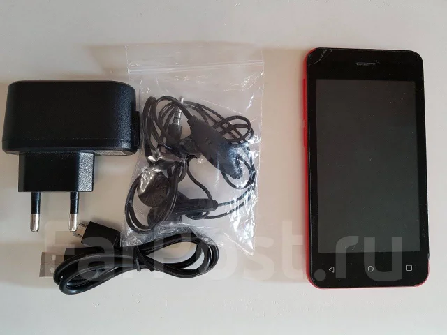 Fly FS406 Stratus 5. �/�, �������, Dual-SIM ����