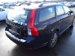 Крыло. Volvo V50