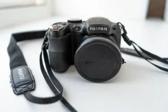 Fujifilm FinePix S2500HD. 10 - 14.9 ��, ���: 14� � ����� ����