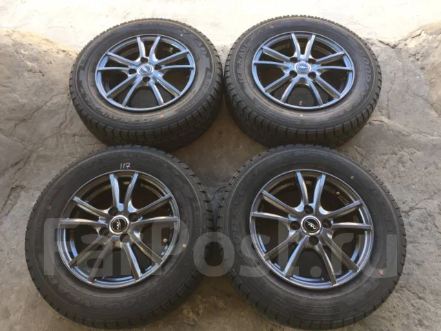 Velox Nirvana. 5.5x14", 4x100, ET38 ����