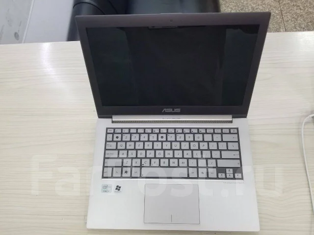 Asus ZenBook UX31E. 13", ��� 4 ��, ���� 250���, WiFi: 1, Bluetooth: 1, ����������� �� 8��. ����