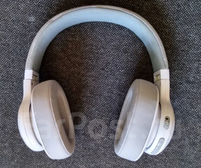 JBL E55BT ����