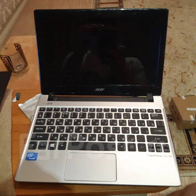 Acer Aspire One 756. 11.5", 1 500����, ��� 2048 ��, ���� 500���, WiFi: 1, ����������� �� 3��. ����