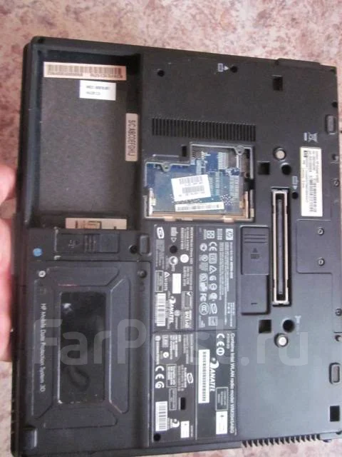 HP Compaq. 12", 1,8����, ��� 256 �� � ������, ���� 1���, WiFi: 1, Bluetooth: 1, ����������� �� 1��. ����
