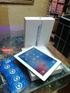 Apple iPad 2 ����