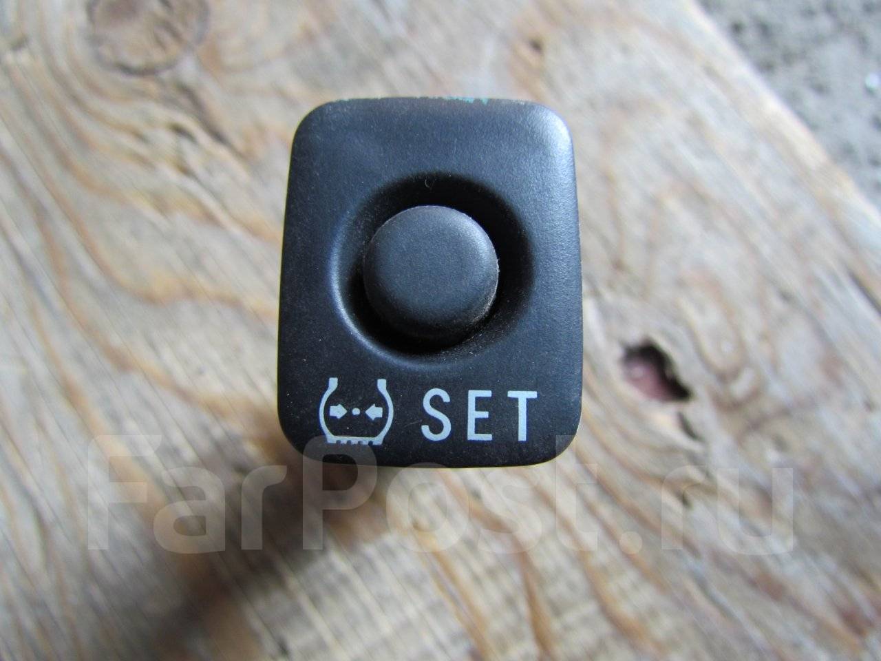 Кнопка Toyota арт. 9001026014. Краун 201 tems кнопка. Кнопка включения противотуманных фар на Краун Маджеста 147 кузов. Тойота Краун 2006 кнопка давления шин.