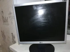 ������ �������� ������� LG. 18", ���������� �� (LCD)