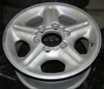Isuzu. 7.0x16", 6x139.70