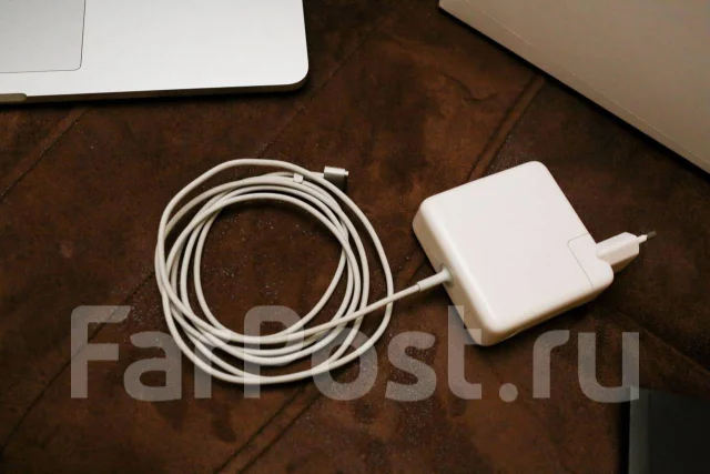 Apple MacBook Pro 15 2015 Mid. 15", 2,2����, ��� 16 ��, ���� 250���, WiFi: 1, Bluetooth: 1, ����������� �� 10��. ����