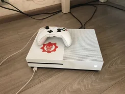 Microsoft Xbox One S ����