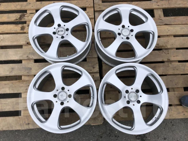 RAYS Versus Stivale. 7.0x17", 4x100, ET32, �� 65���. ����