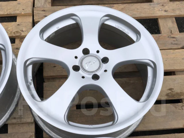 RAYS Versus Stivale. 7.0x17", 4x100, ET32, �� 65���. ����