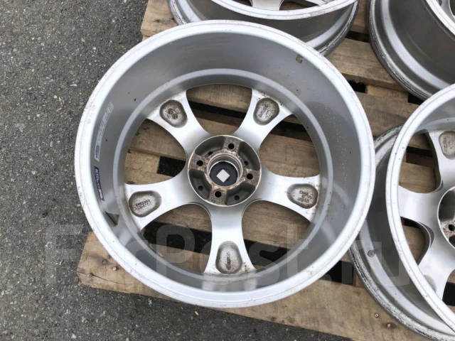 RAYS Versus Stivale. 7.0x17", 4x100, ET32, �� 65���. ����