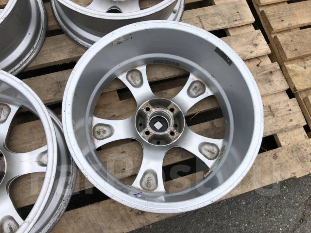 RAYS Versus Stivale. 7.0x17", 4x100, ET32, �� 65���. ����