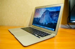 Apple MacBook Air 13 2015 Early. 13", 1 600,0����, ��� 8 ��, ���� 128���, WiFi, Bluetooth