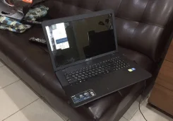 Asus K751SJ. 17.3", 2,4����, ��� 8 ��, ���� 1 000���, WiFi, Bluetooth, ����������� �� 5��. ����