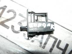 Подсветка бардачка Toyota Kluger MCU25