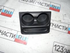 Подстаканник передний Mitsubishi Pajero V75W в Новосибирске Подстаканник передний Mitsubishi Pajero V75W