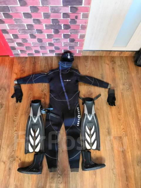 Водолазный костюм AquaLung, б/у, в наличии. Цена: 15 000₽ в Находке