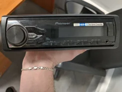 Pioneer MVH-180UB ����