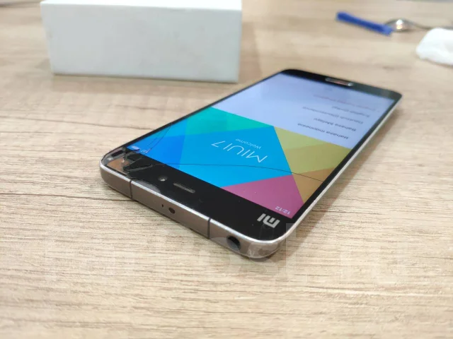 Xiaomi Mi5. �/�, ������ ����